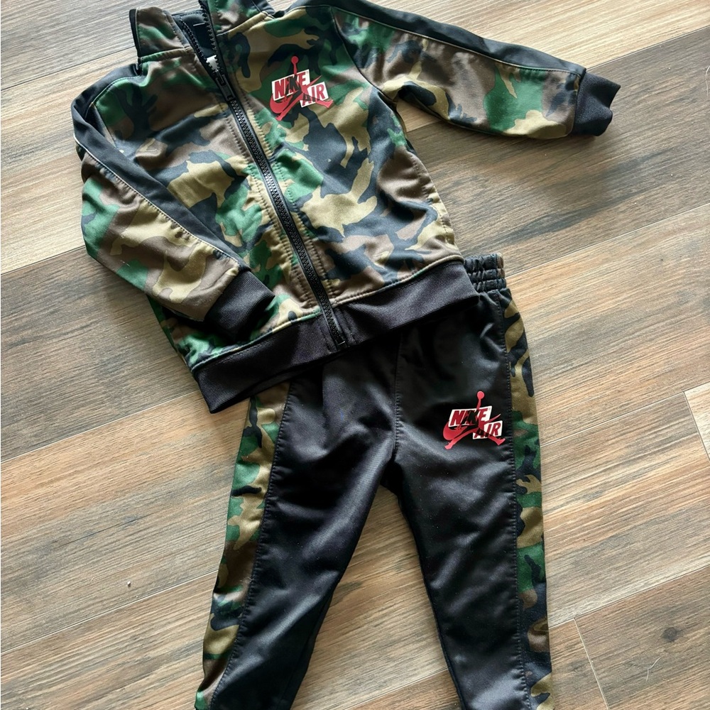 Nike 18m Camo Jogger Set